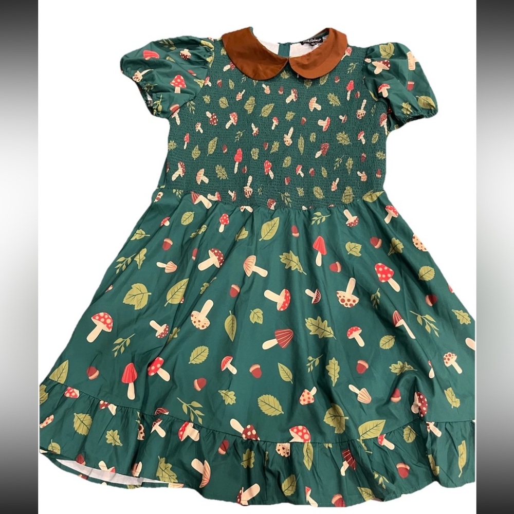 Smak Parlour Green and Brown mushroom print Dress 2x